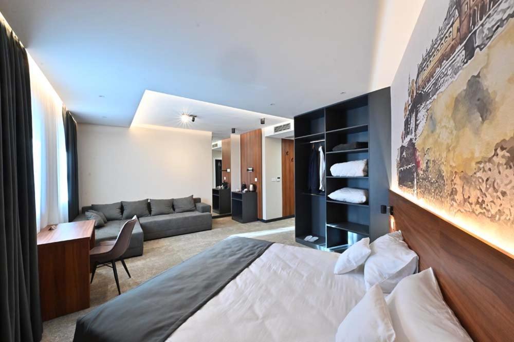 Tvrdjava Rooms - Újvidék Kültér fotó